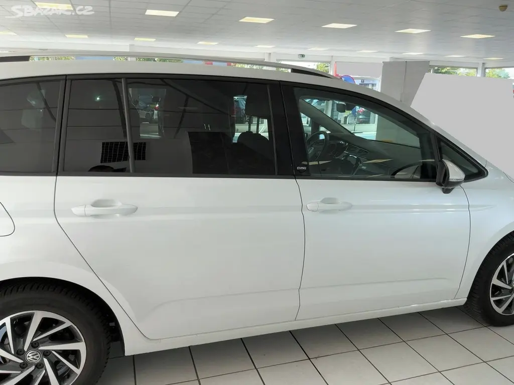 Volkswagen Touran, 1.4Tsi 110KW 7-MÍST BUFÍK TAŽN - fotka 6