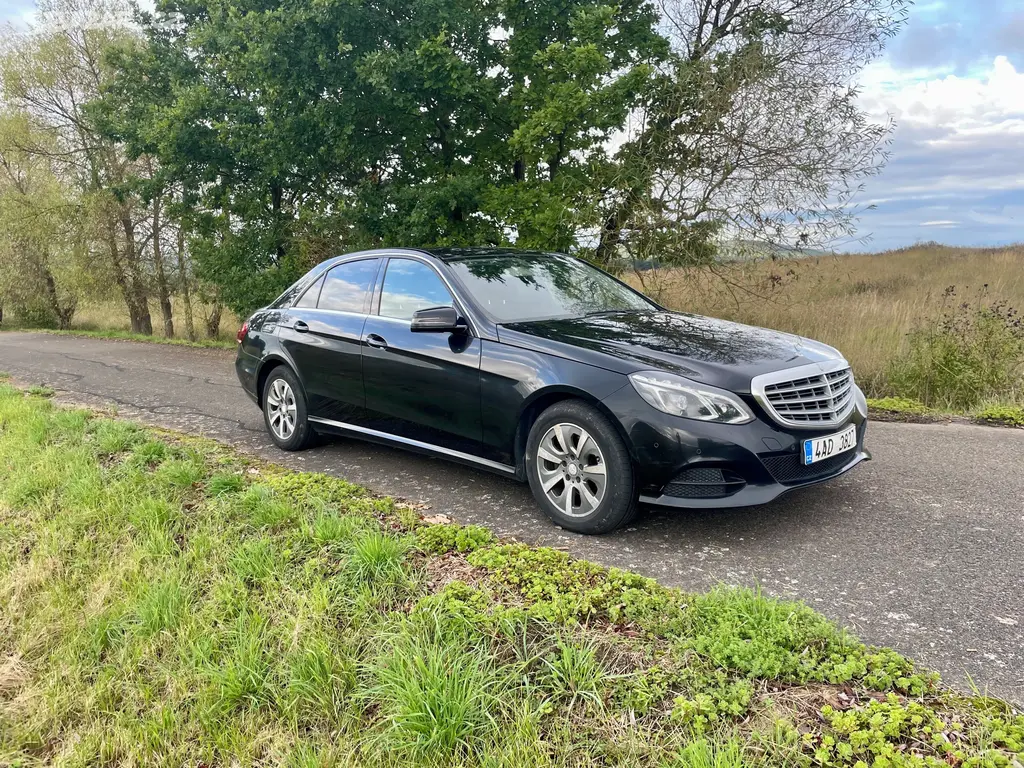 Mercedes Benz E 200 - fotka 2