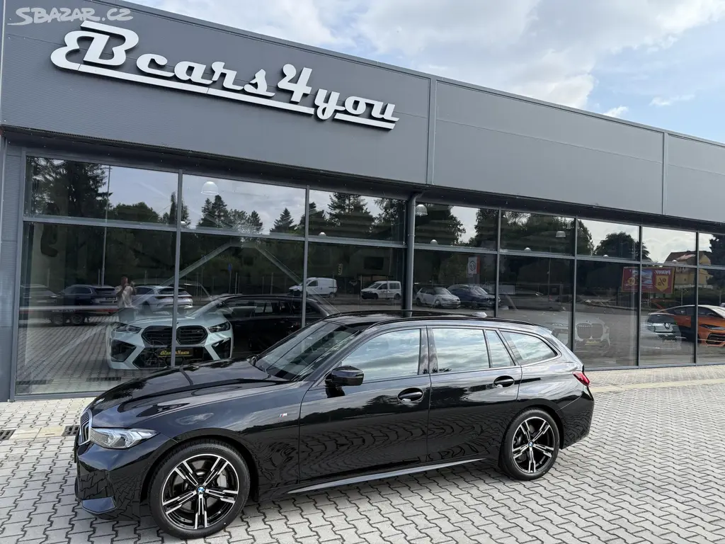 BMW Řada 3, 330i XDRIVE 180kW M-PAKET TOP! - fotka 4