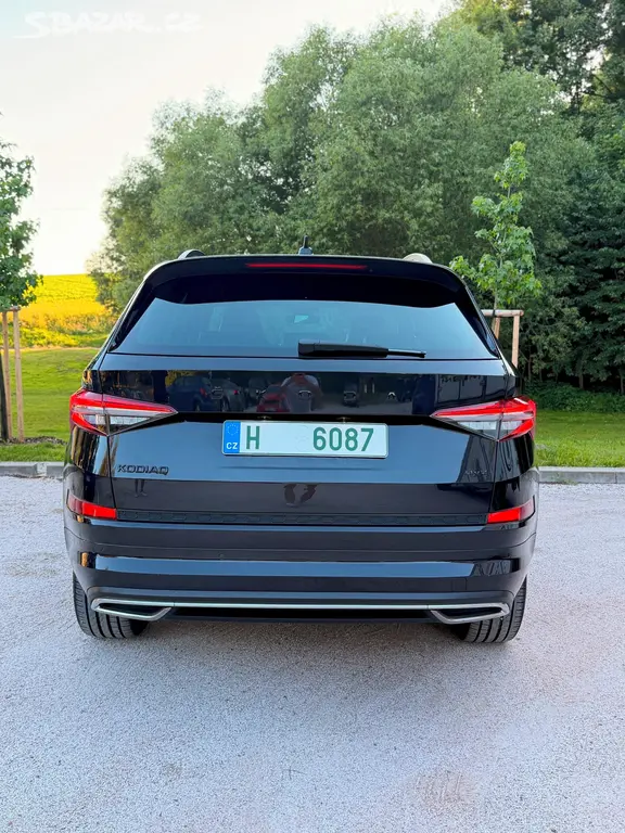 ŠKODA KODIAQ SPORTLINE | 97 TKM | 4x4 DSG MATRIX | - fotka 6