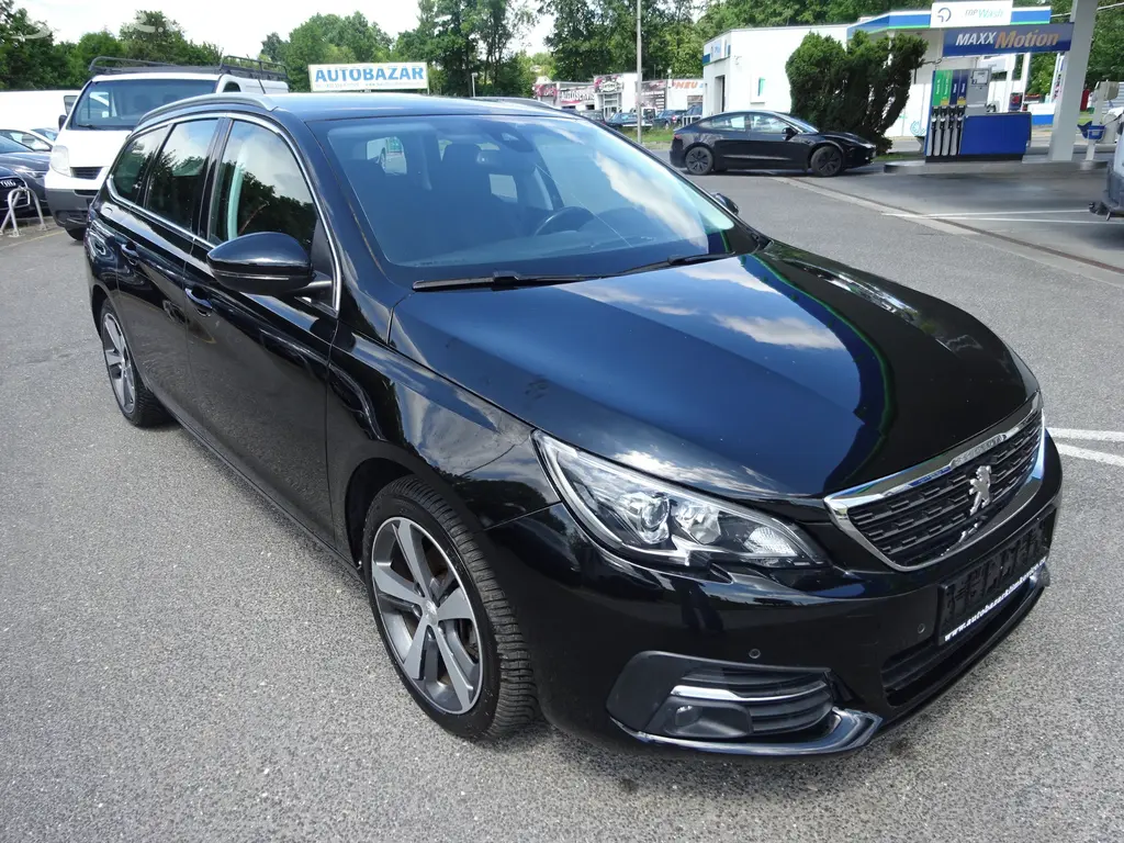 PEUGEOT 308 1,2 PureTech, GARANCE KM, 1 MAJITEL - fotka 3
