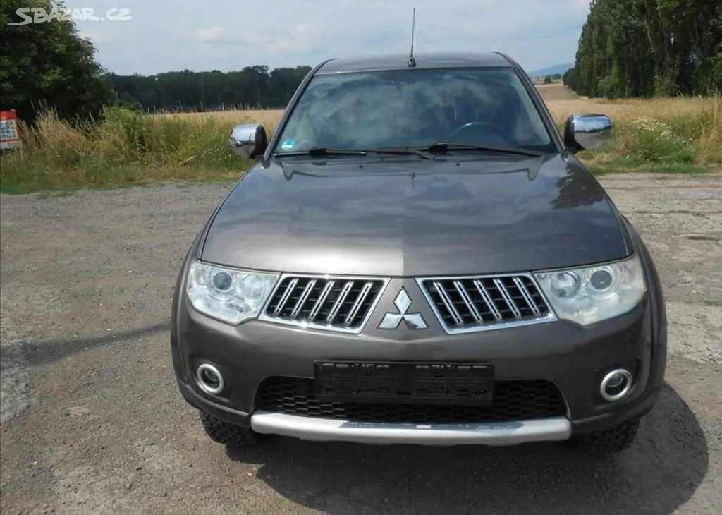 Mitsubishi L200 2,5 DI D 131 kW SERVISKA nafta - fotka 4