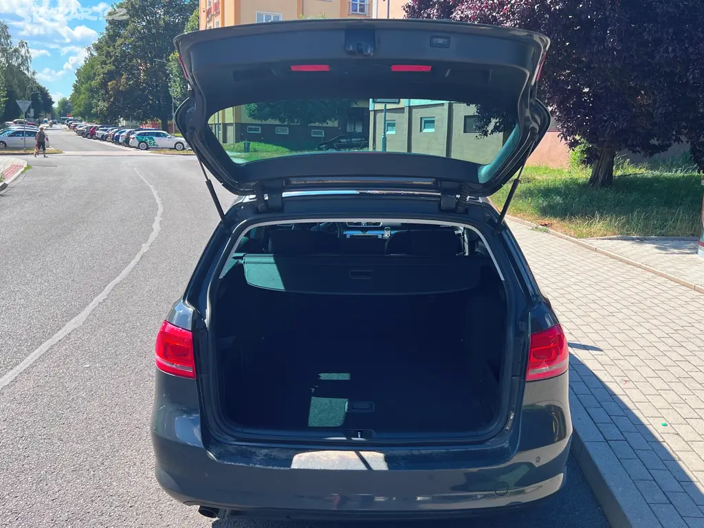 Volkswagen Passat Variant combi - fotka 5
