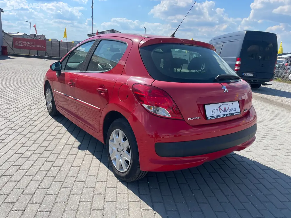 PEUGEOT 207 1,4i 54kw Klima ESP 2012 - fotka 3