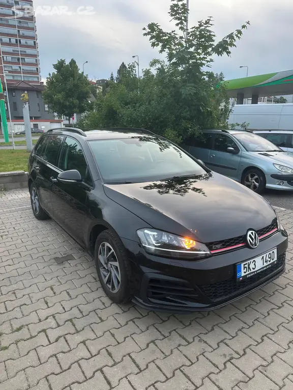 Volkswagen GOLF 2.0 TDI - fotka 3