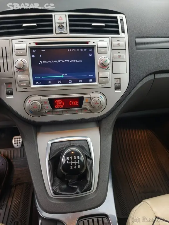 Ford Kuga 2,0 TDCi 2010 4x4 - fotka 5