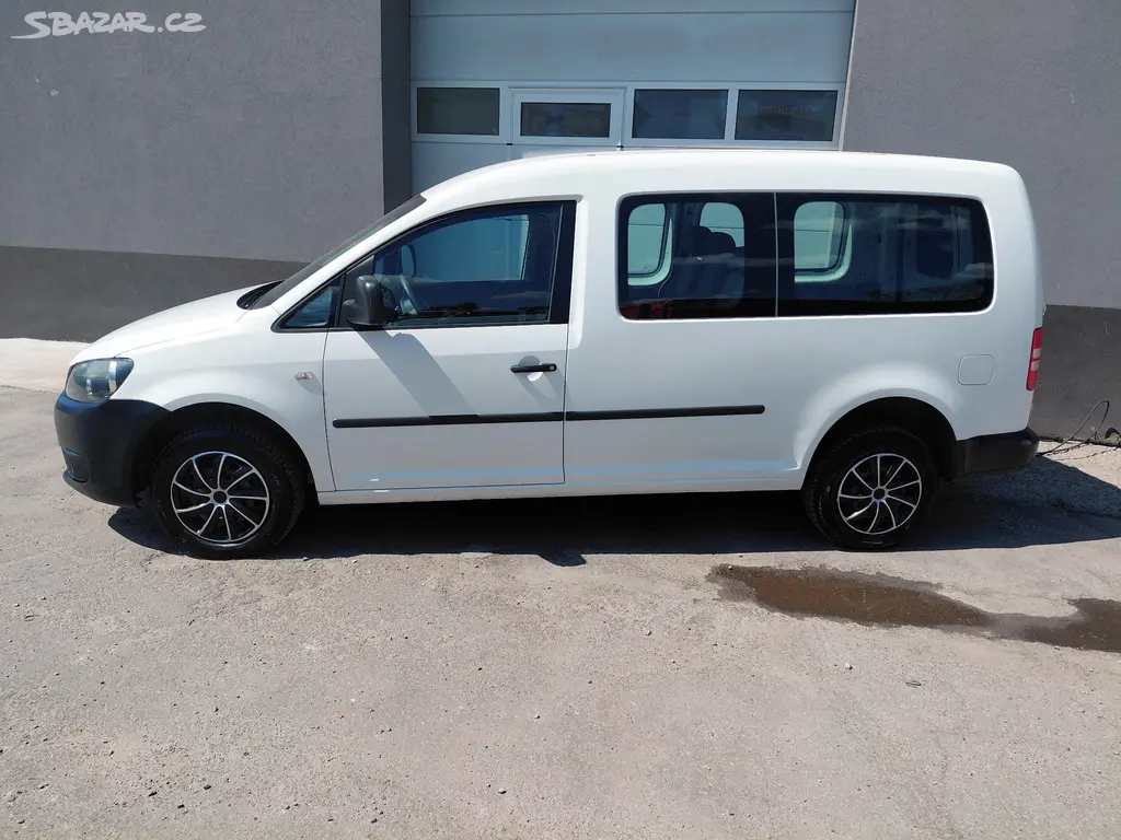 VW CADDY 2.0TDi 4x4 MAXI r.12 5 míst DPH, TAŽNÉ - fotka 2