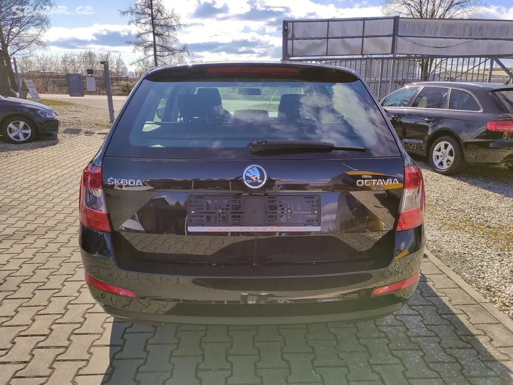 ŠKODA OCTAVIA III 1.2 TSi 77KW,COMBI,6-KVALT,KLIMA - fotka 5