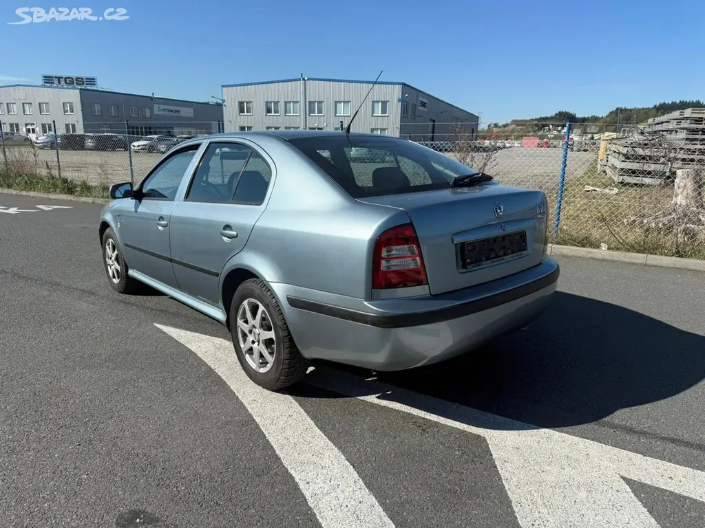 Škoda Octavia, 1,6 MPI AUTOMAT - fotka 4