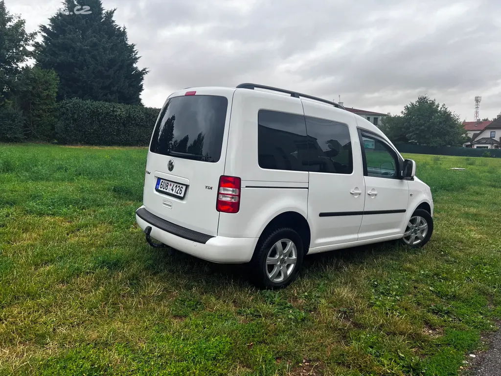 VW caddy 1,6 tdi 75kW - fotka 3