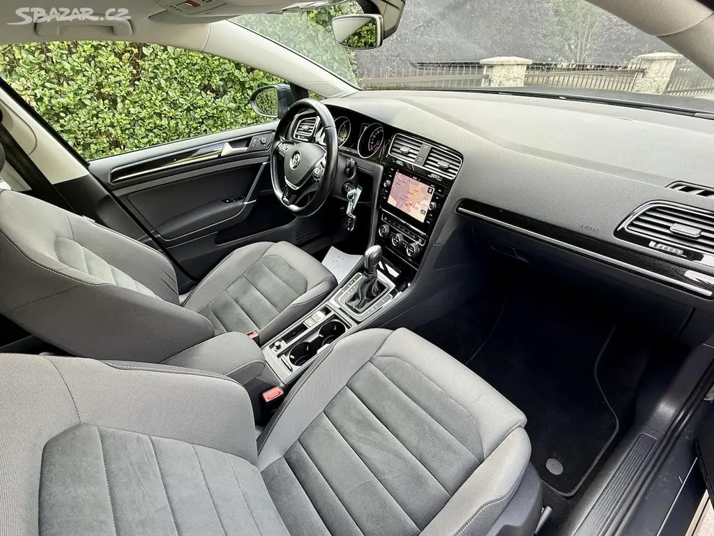 Volkswagen Golf Variant, 2,0TDi 110kW HIGHLINE DSG ČR - fotka 4