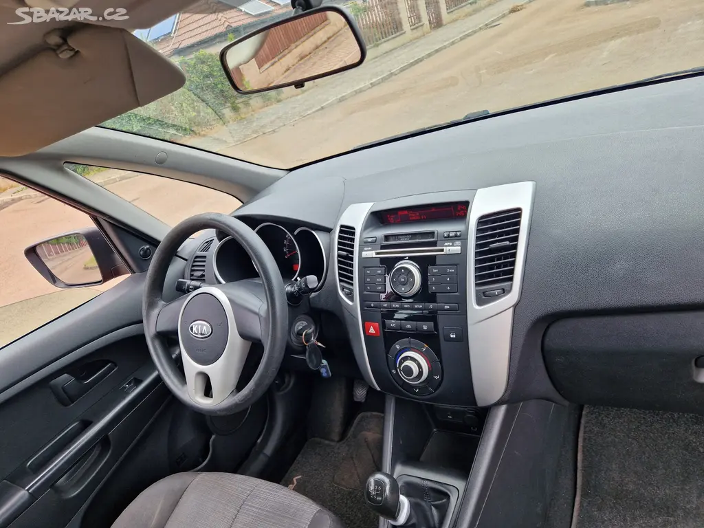 Kia Venga 1.4 benzin - nové ČR - 1 majitelka - fotka 6