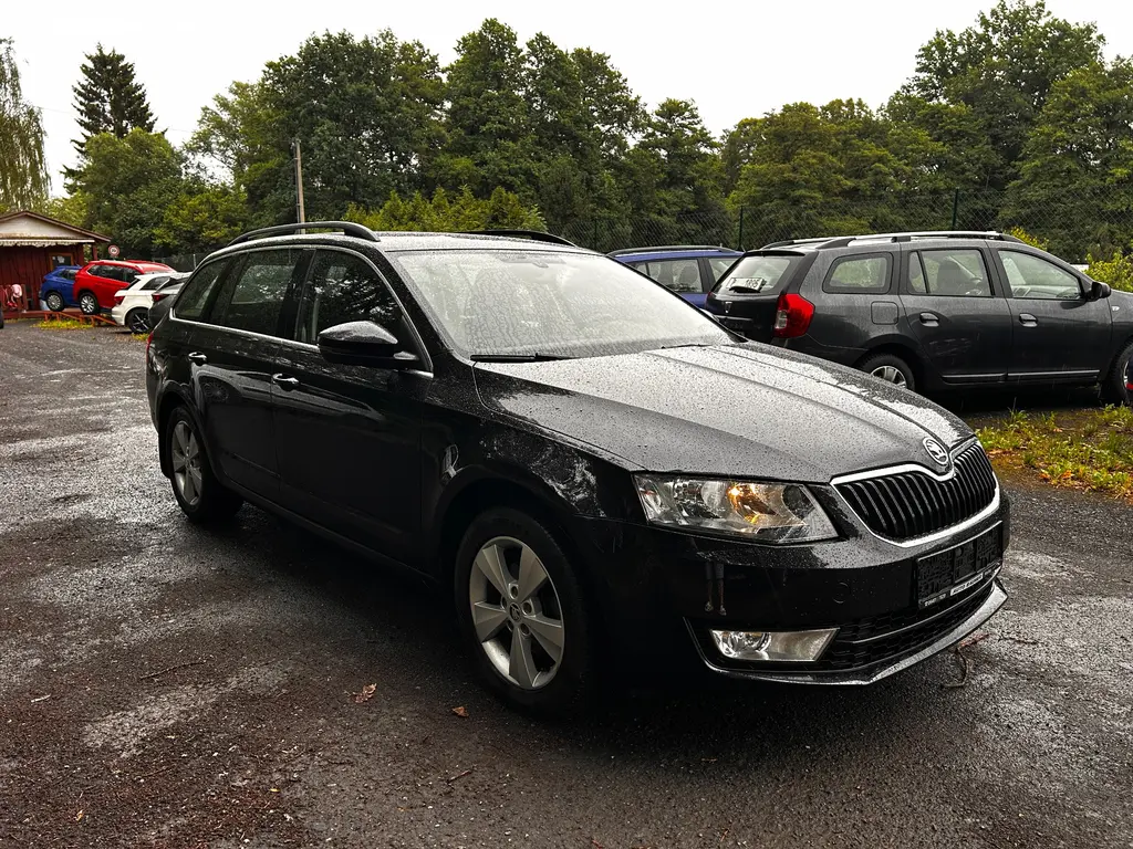 Škoda Octavia kombi 2,0 TDi 110kW, ELEGANCE, 2014 - fotka 2