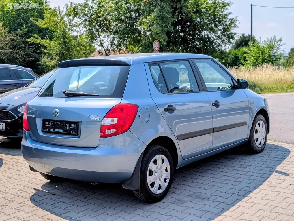 ŠKODA FABIA II 1.2HTP 44kW POUZE 89 697KM - fotka 4