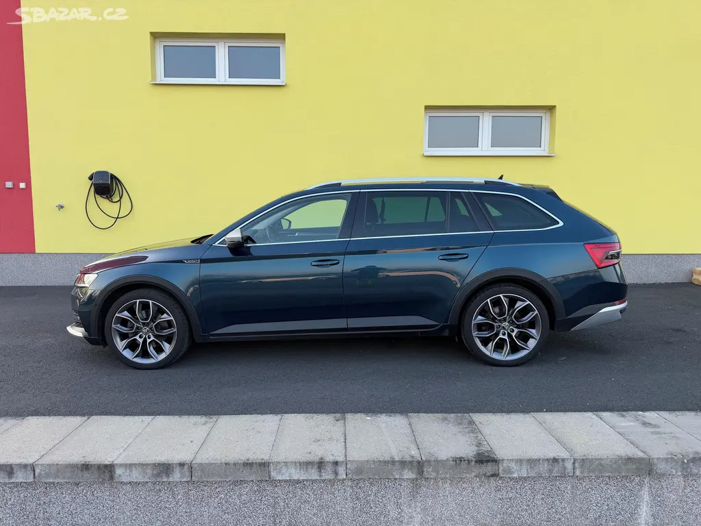 Škoda Superb, SCOUT, 4x4 - fotka 2