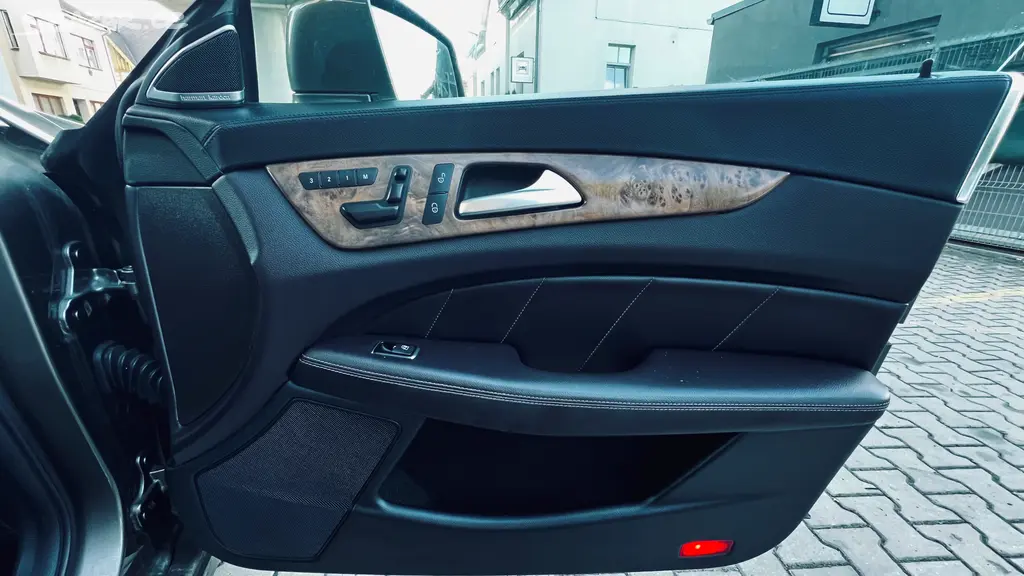 Mercedes Benz CLS 500 4Matic 300KW 2012 CZ - fotka 4
