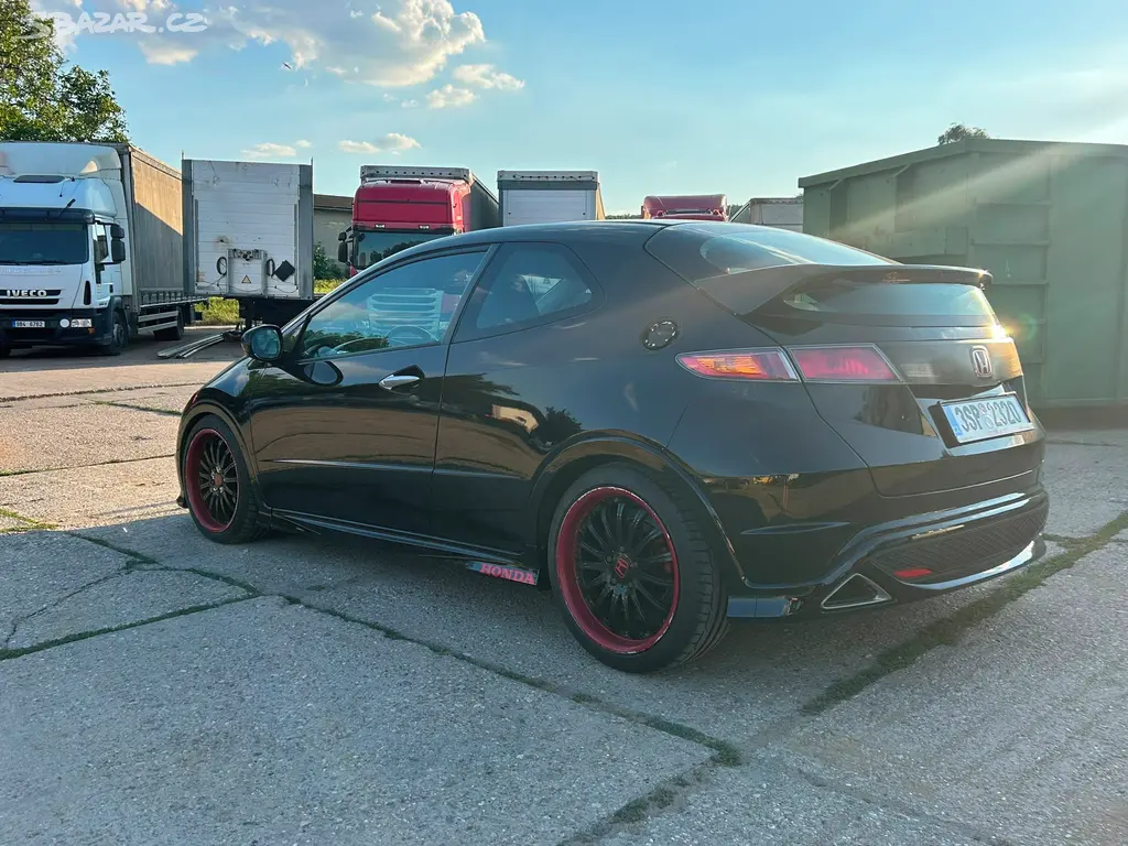 Sport Type R vzhled HondaCivic2.2i-CTDi,2008,103kw - fotka 4