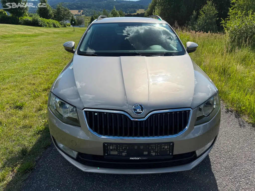ŠKODA OCTAVIA 1.6 TDI COMBI/ZÁRUKA/TOP/LETNÍ SLEVA - fotka 2