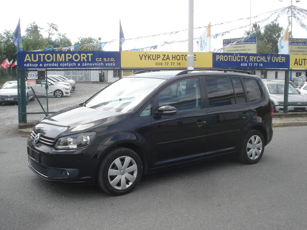 Volkswagen Touran, 1.6 TDi 7 MIST NAVI - fotka 2