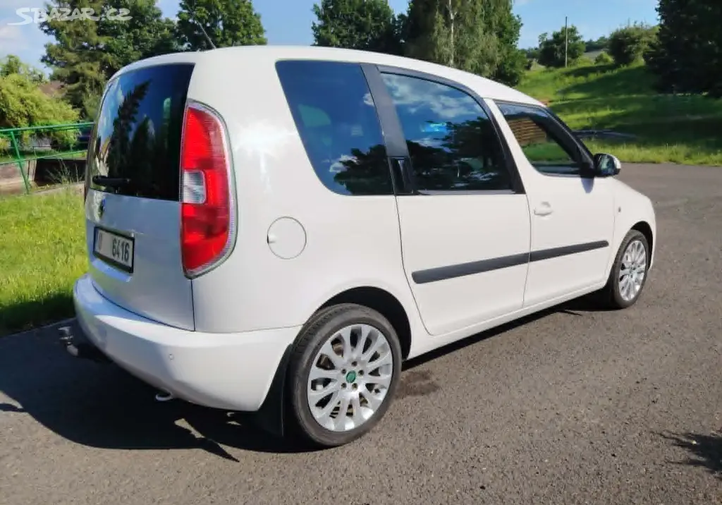 prodám Škodu Roomster 1.2 TDI 55kw ,r.v.2011 - fotka 3