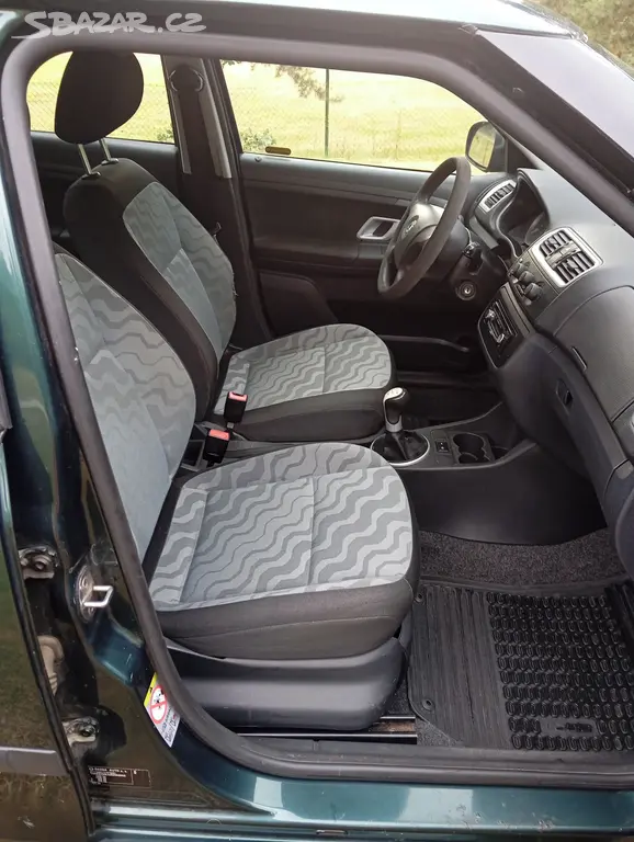 Prodám Škoda fabia 2 12 KW 55 R.V.2008 - fotka 5