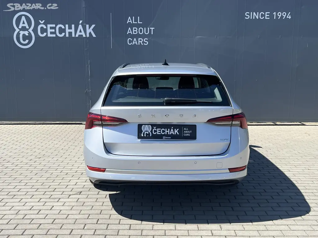 Škoda Octavia, AMBITION 4x4 DSG - fotka 6