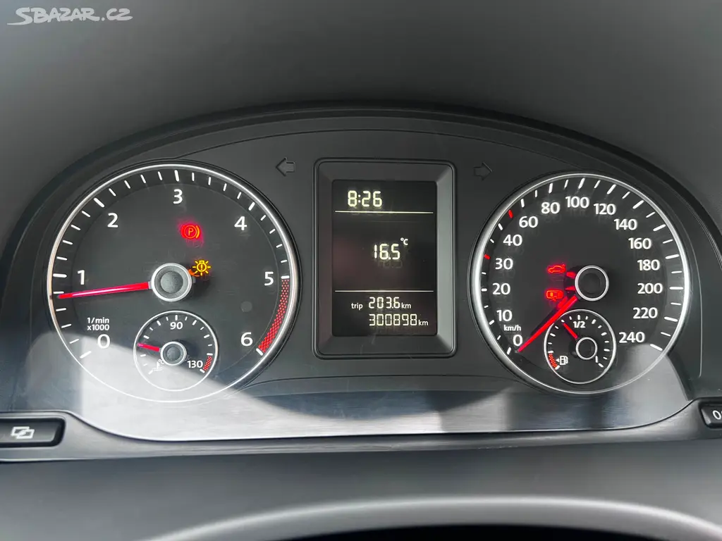 VW caddy 1,6 tdi 75kW - fotka 4