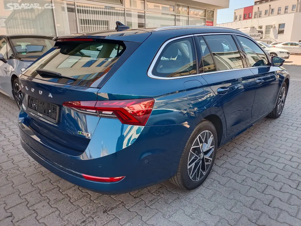 Škoda Octavia 4 Combi Style 1.5TSI e-TEC 110kW DSG - fotka 4