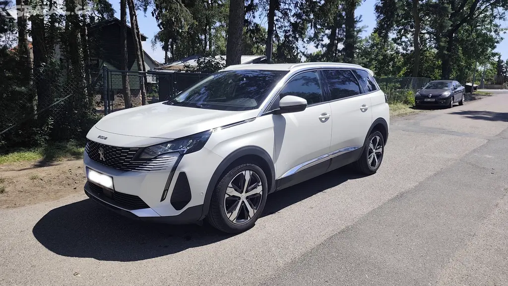 PEUGEOT 5008 1,2 ALLURE ROK 2021 7 MÍST