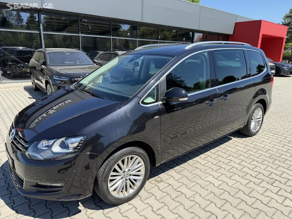 Volkswagen Sharan, 2.0TDI 103kW DSG 7M EL. DVĚŘE - fotka 2