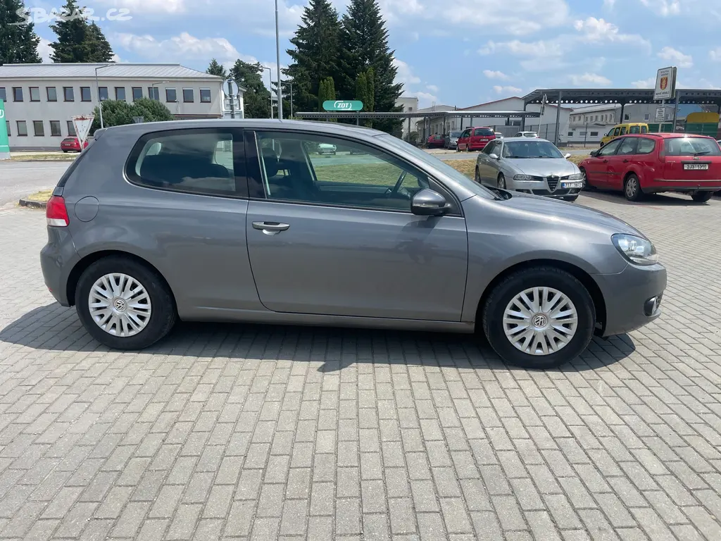Volkswagen Golf 1,4 MPi 59kw Klima ESP 2009 - fotka 5