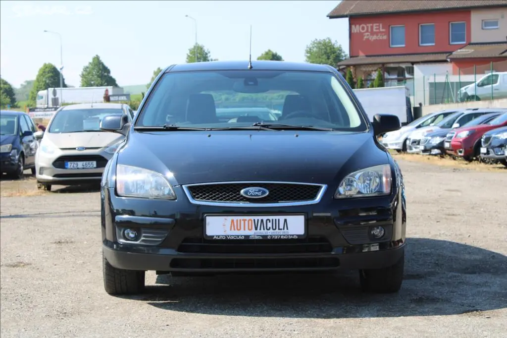 Ford Focus, 1,8 i STK 11/2027, VÝHŘEVY - fotka 2