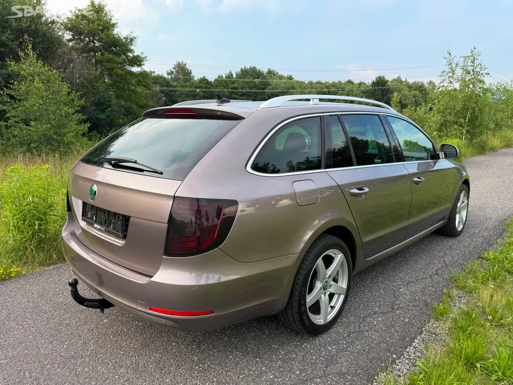 ŠKODA SUPERB II 2.0 TDI COMBI/ZÁRUKA/LETNÍ SLEVA - fotka 6