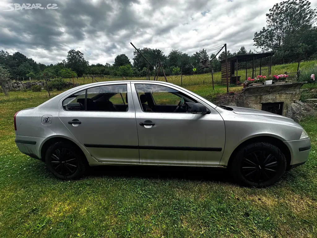 Škoda Octavia 2 - 1.6 Mpi - fotka 2