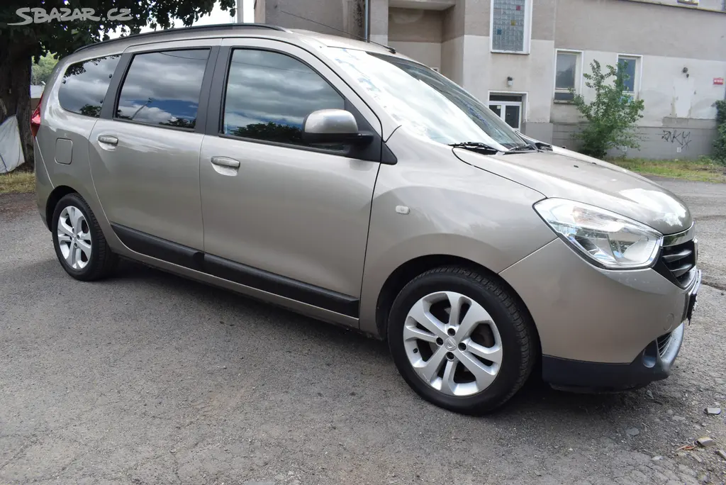 Dacia Lodgy 1,5 DCi 7MÍST,SUPER STAV - fotka 2