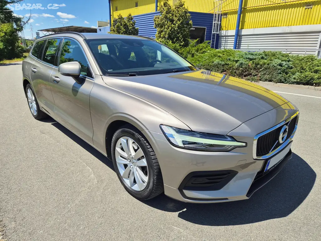 Volvo V60, 2.0B4 R 2022 1.MAJITEL LED DPH - fotka 3