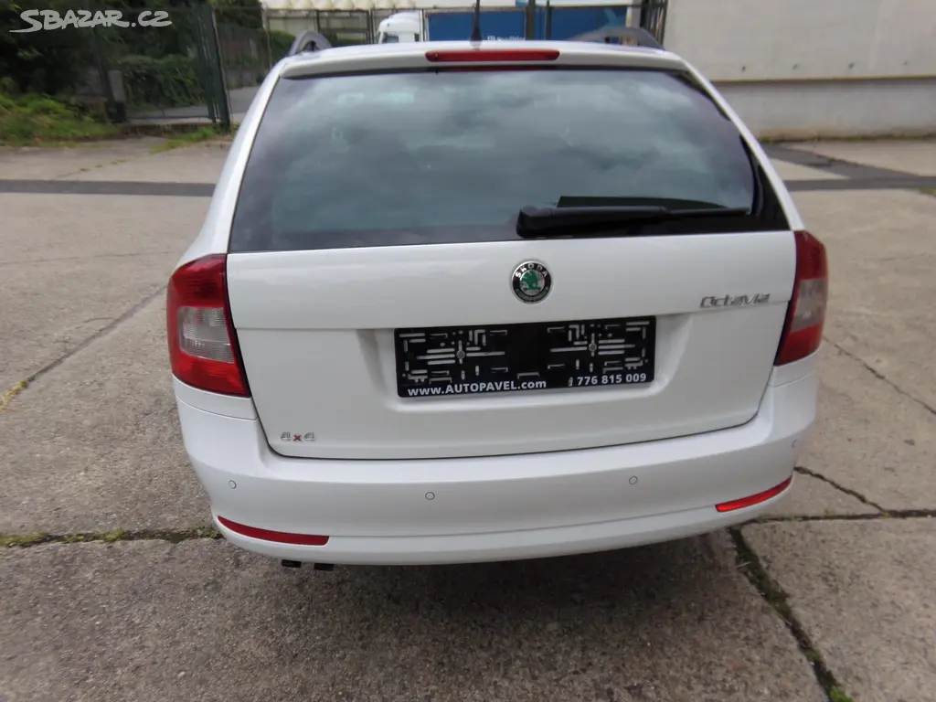 Škoda Octavia, 1.6 TDI 4x4 AMBITION - fotka 3