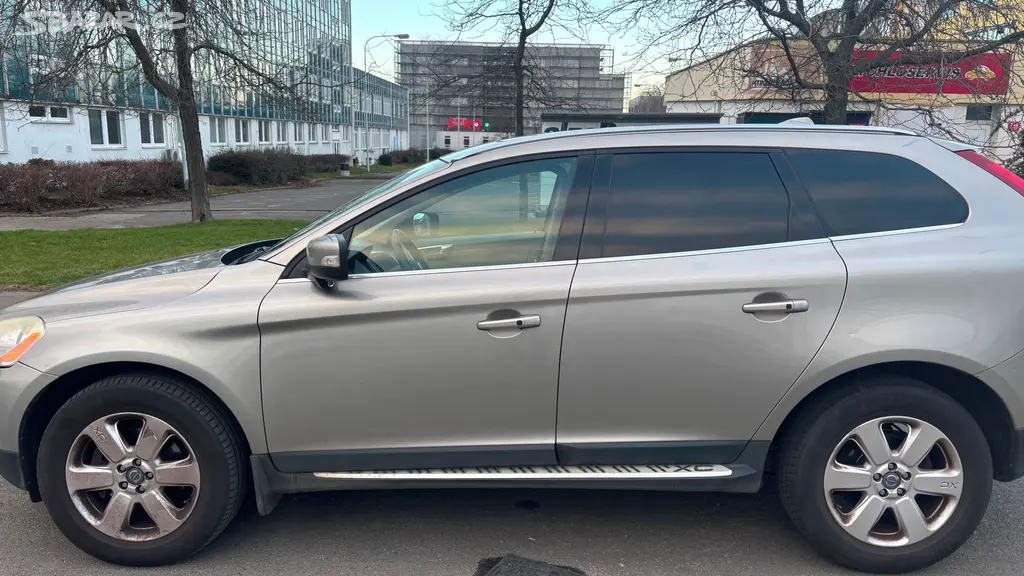 Volvo XC60 - fotka 2