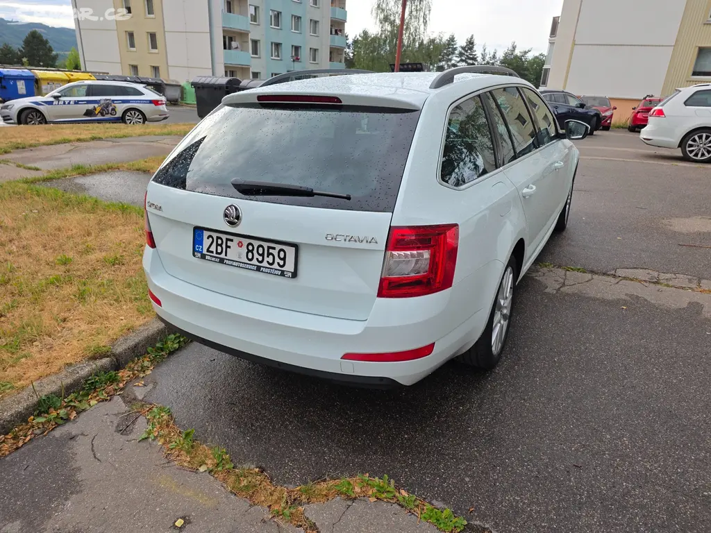 Prodám OCTAVIA 3 combi, 1,2 TSI, 81KW, motor CYVB - fotka 2