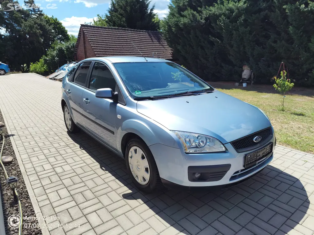 Ford Focus 1.6i-74kw benzín - fotka 6