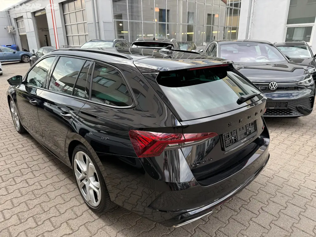 Škoda Octavia 4 Combi RS 2.0 TDI 147kW DSG Matrix - fotka 3