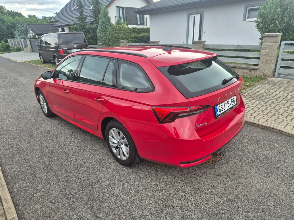 Škoda Octavia Combi Selection 1,5,TSi 85kW - fotka 3