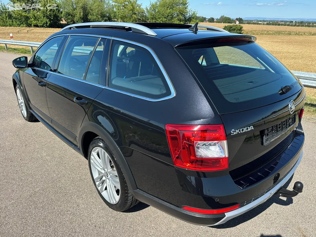 ŠKODA OCTAVIA 3 COMBI 1.8TSI 132KW 4X4 DSG SCOUT - fotka 2