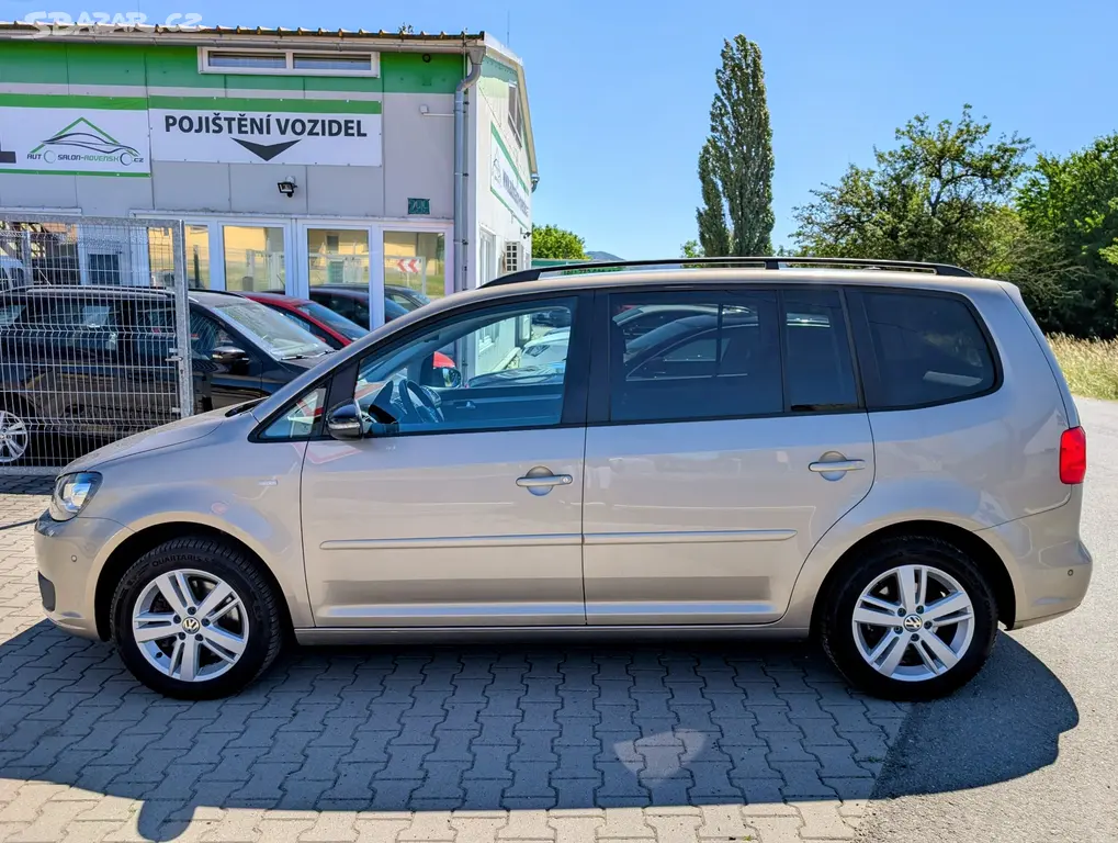 VW TOURAN 2.0TDi 103kW DSG KAMERA JEN 190TKM - fotka 6