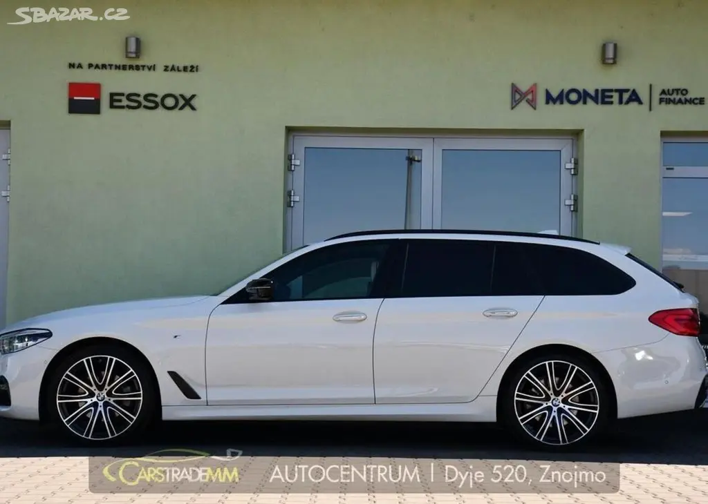 BMW Řada 5 520d xD M-SPORT HEAD-UP PANORA 140 kw - fotka 2