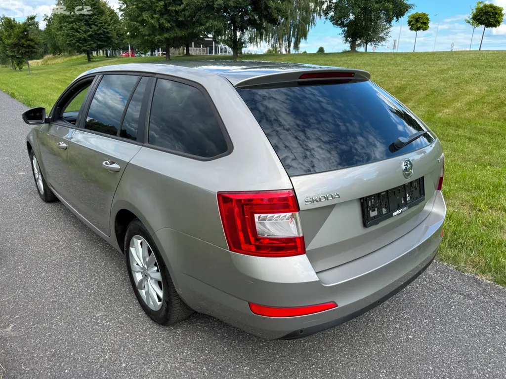 ŠKODA OCTAVIA III 1.2 TSI COMBI/ZÁRUKA/LETNÍ SLEVA - fotka 4
