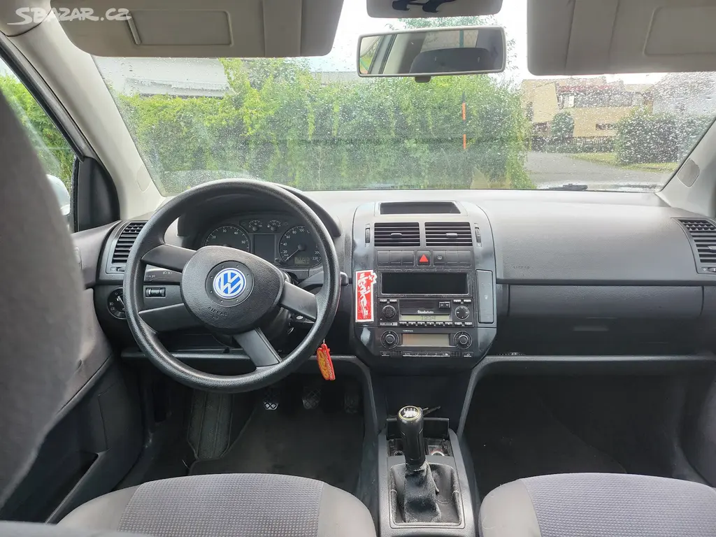 Volkswagen polo 1.4 55kw rok 2002 nová STK - fotka 5