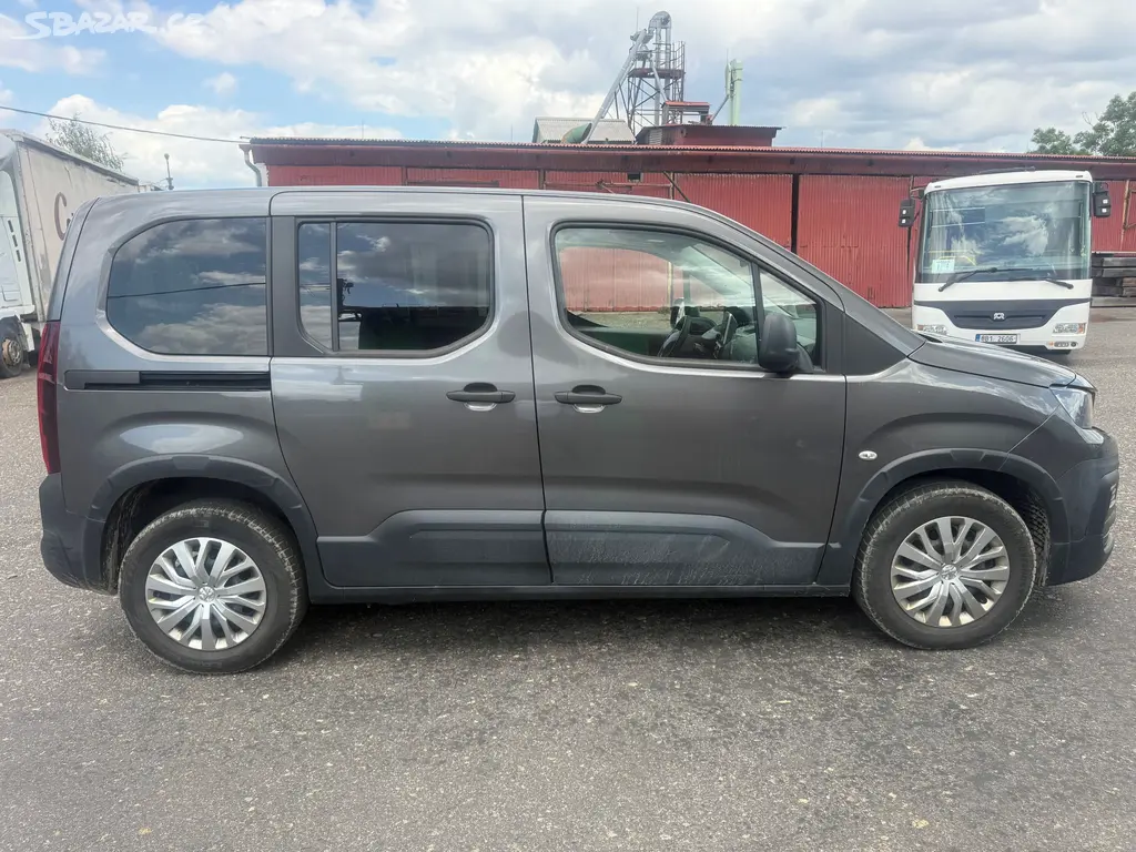 Peugeot Rifter, 1,5 75kW 1.majitel *nebouráno* - fotka 5