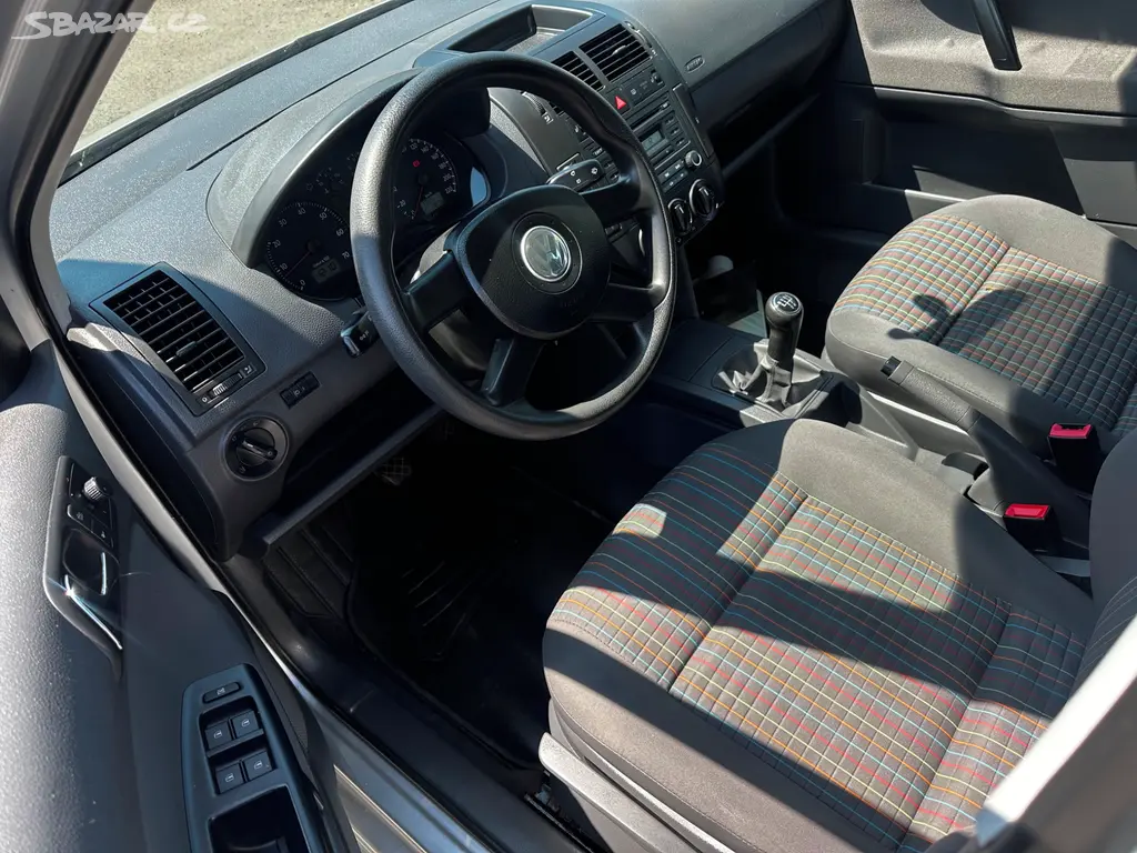 VW Polo 1.2i, r.2006, 2.maj., 130 000km, klima,stk - fotka 6