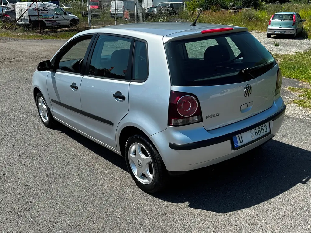 VW Polo 1.2i, r.2006, 2.maj., 130 000km, klima,stk - fotka 4